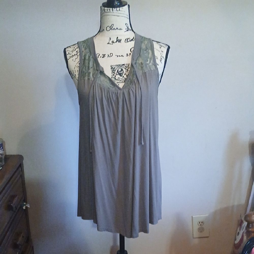 NWT Torrid Lace Trim Sleeveless Swing Tank Olive  Green  M/L 10